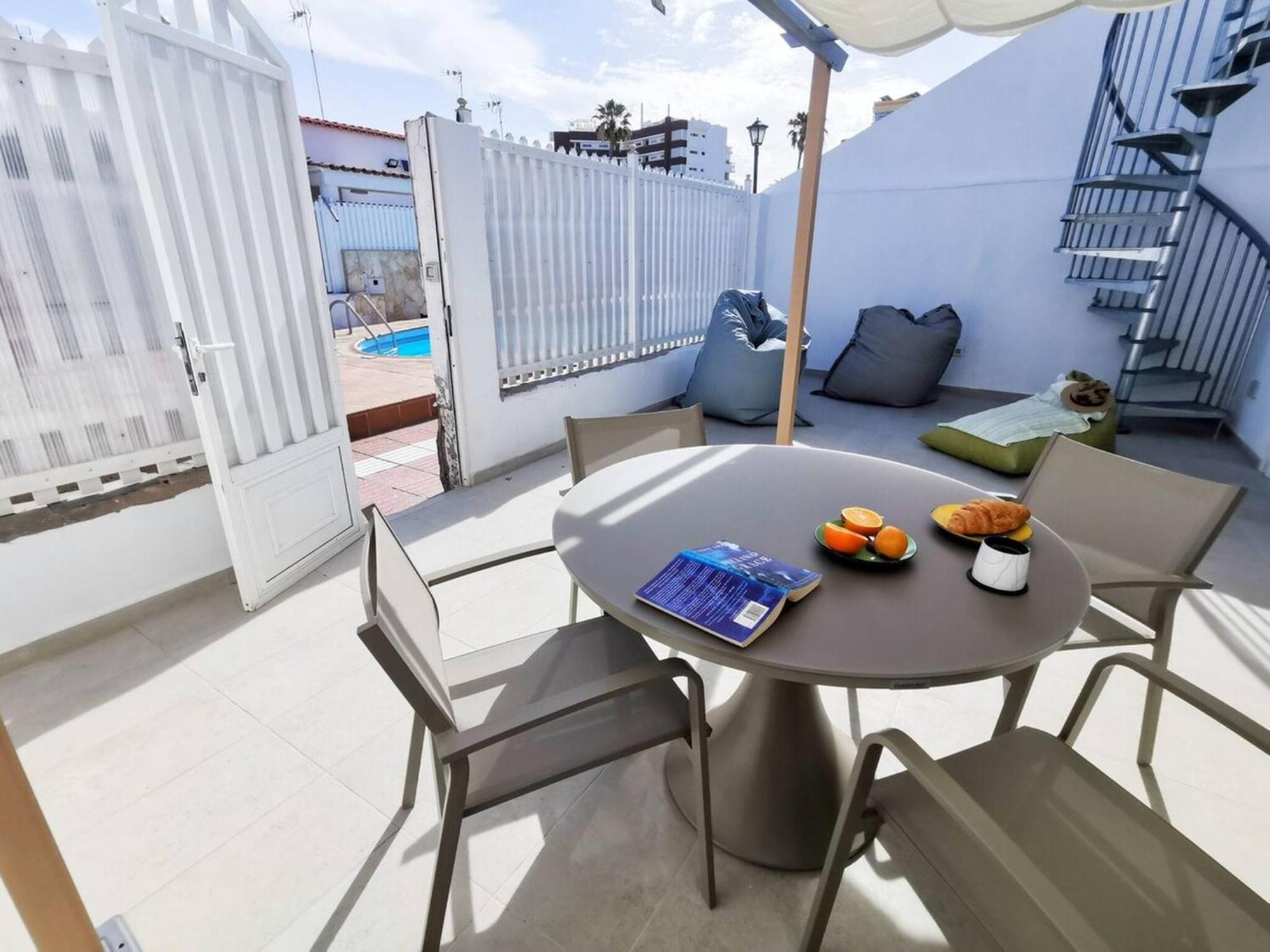 Stylish 2 Bedroom Bungalow By Pride Holiday Rentals 마스팔로마스 외부 사진