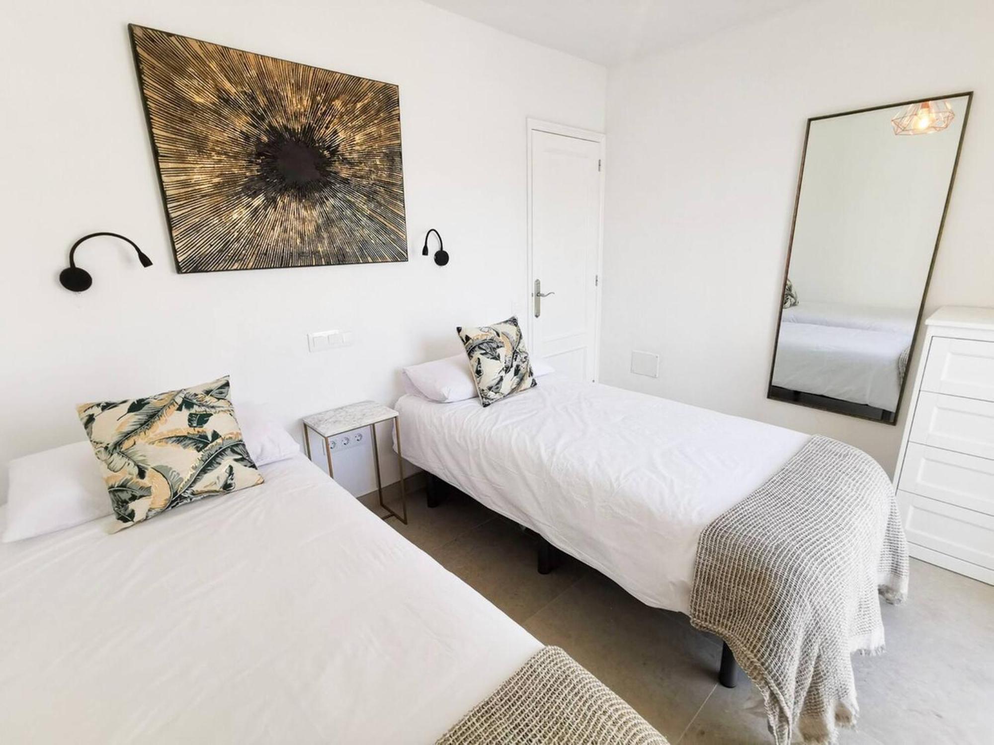 Stylish 2 Bedroom Bungalow By Pride Holiday Rentals 마스팔로마스 외부 사진